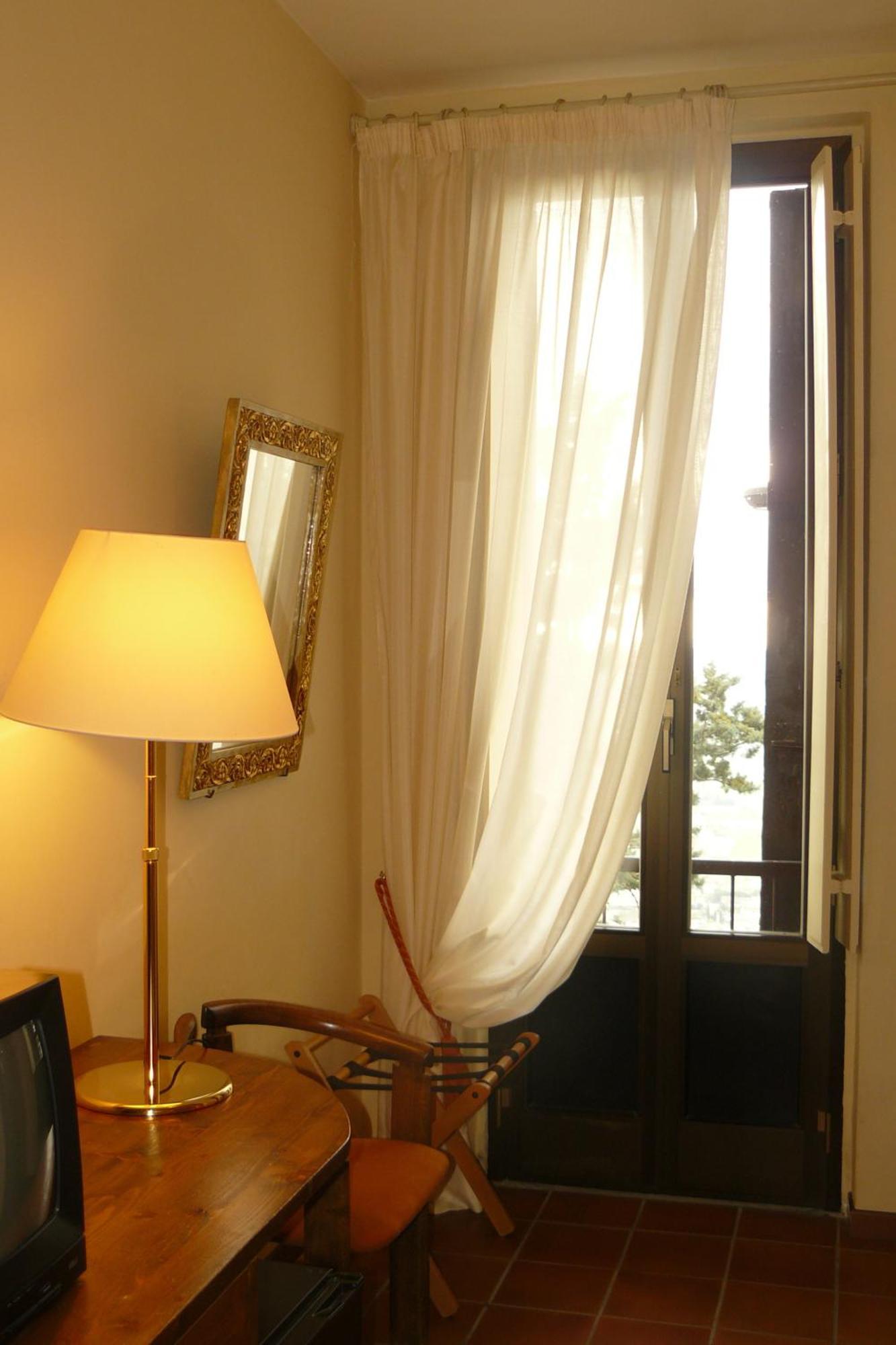Hotel La Rocca 구비오 외부 사진